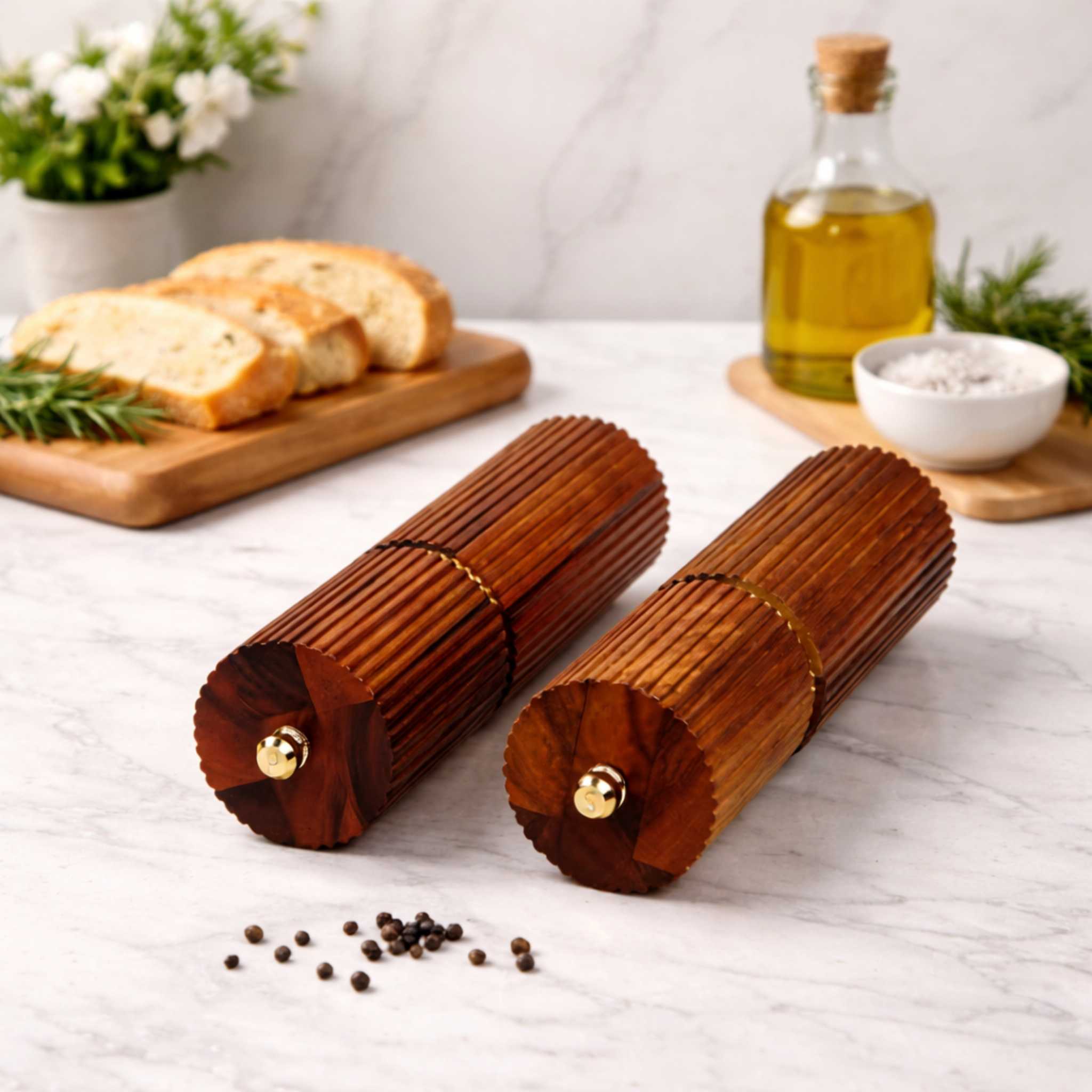 Elegantes Gewürzmühlen-Set 21,6 cm – Hochwertige Akazienholz-Pfeffermühlen mit Keramikmahlwerk für die Küche 4