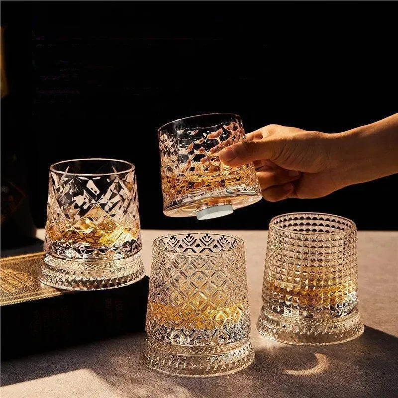 Elegantes Kristall Whiskyglas - 280 ml Rotierendes Design für Stilvollen Genuss 1