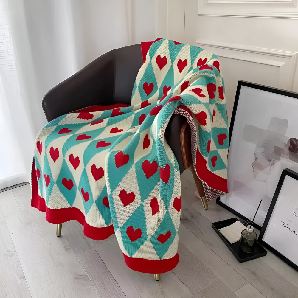 HeartiKnit Plaid - Stilvolle Fleecedecke mit Herzmuster