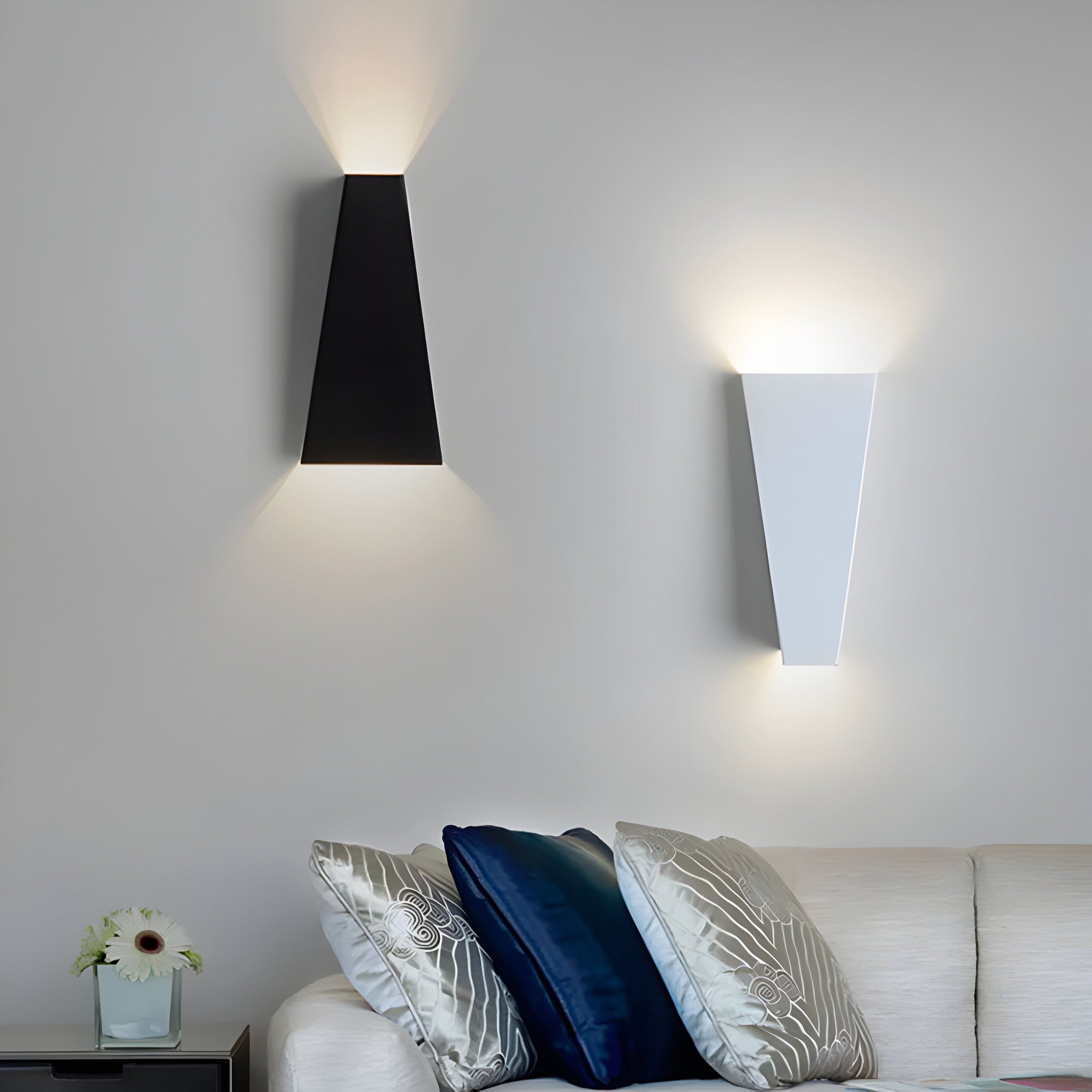 AlumiRay Wandleuchte - Minimalistische Trapezförmige Wandlampe - Up and Down Wall Lights LED