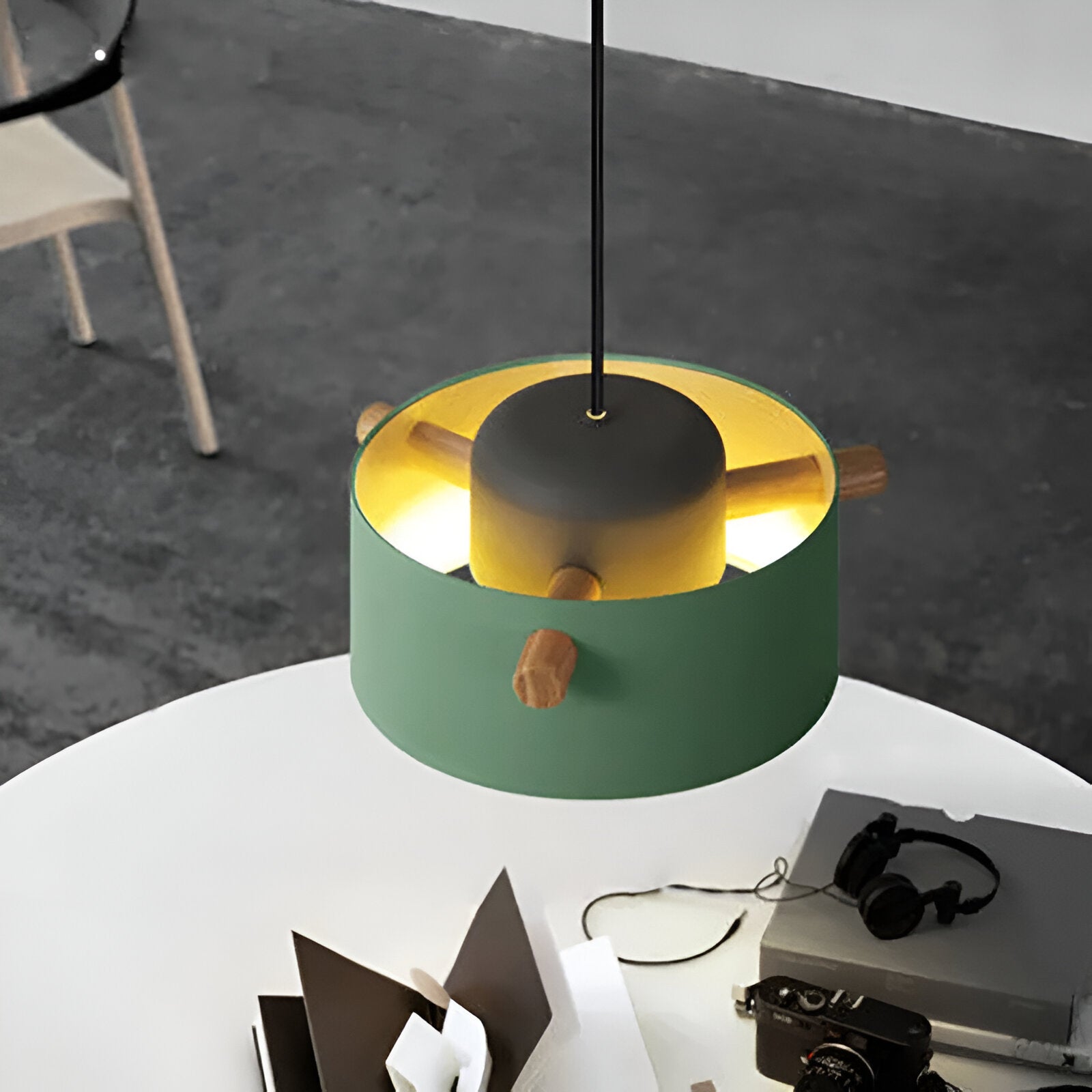 CylinBright Pendelleuchte - Skandinavisches Holz & Eisen Bunte LED Hängelampe