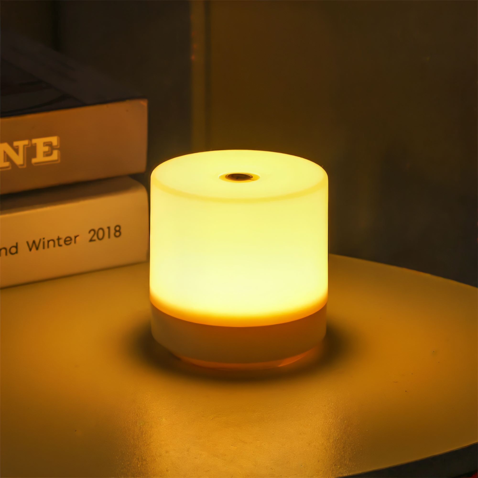 LuminoTap - USB Betriebenes Zylindrisches Mini Nachtlicht - Lampe mit Touch Dimmer