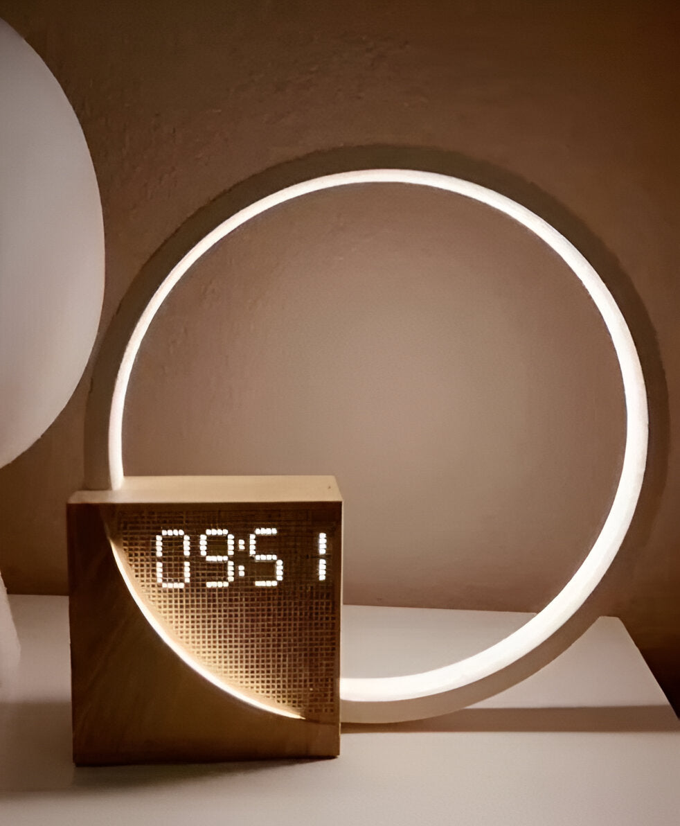 UnivSync - Multifunktionale Nachttischlampe mit USB-Anschluss, Snooze Funktion und Wake Up Licht