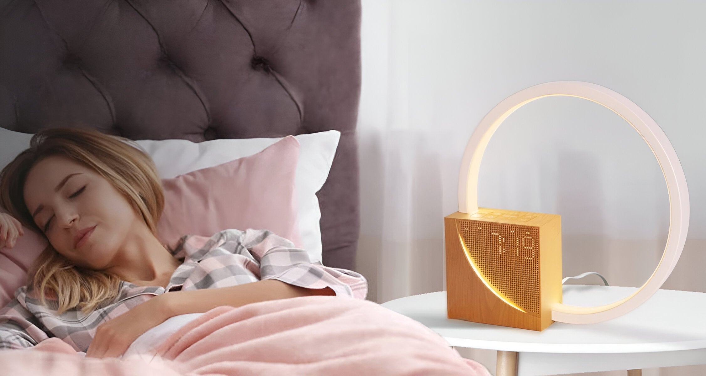 UnivSync - Multifunktionale Nachttischlampe mit USB-Anschluss, Snooze Funktion und Wake Up Licht