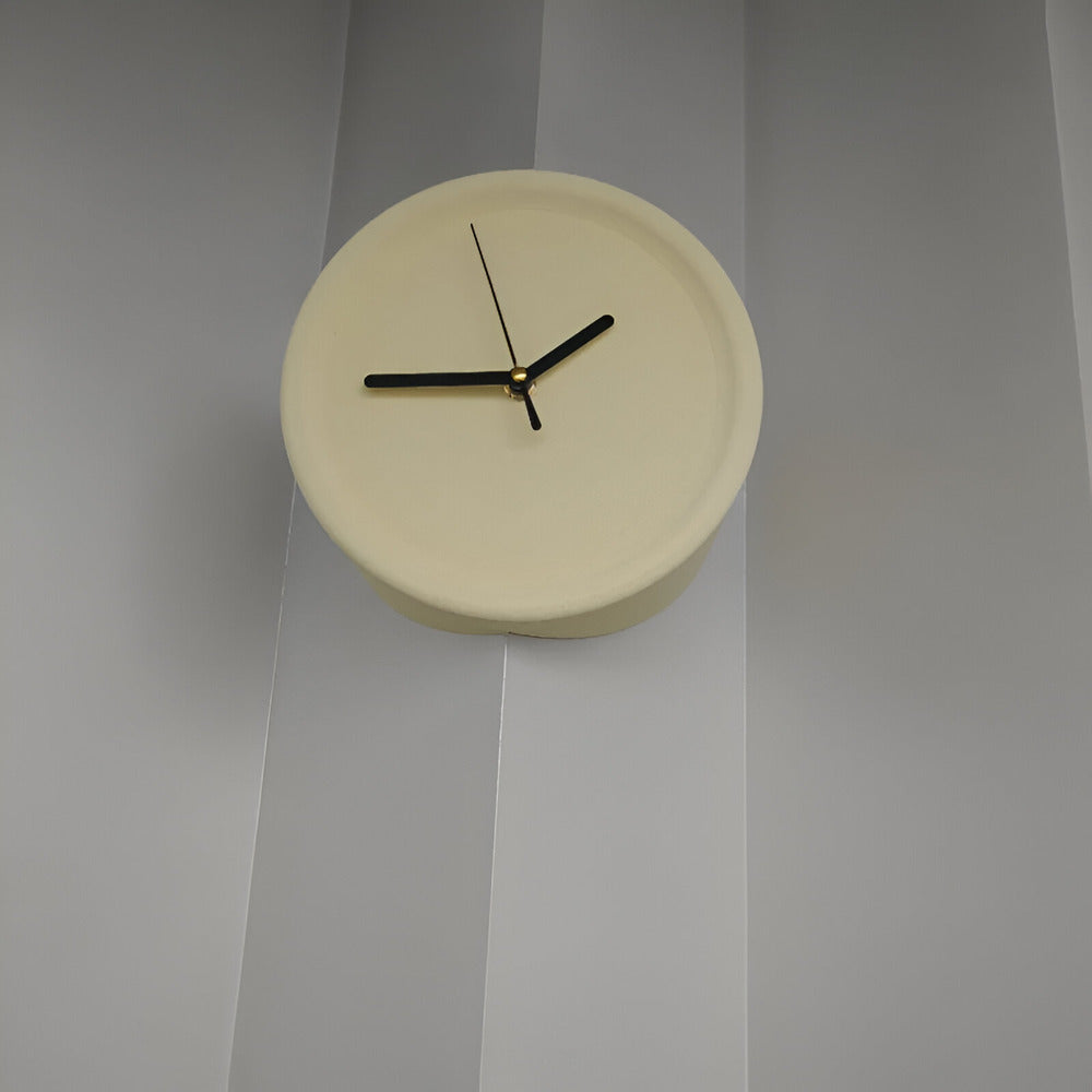 Minimalistische Eckwanduhr 30 cm – Lautlos, Modern für Schlafzimmer & Wohnzimmer