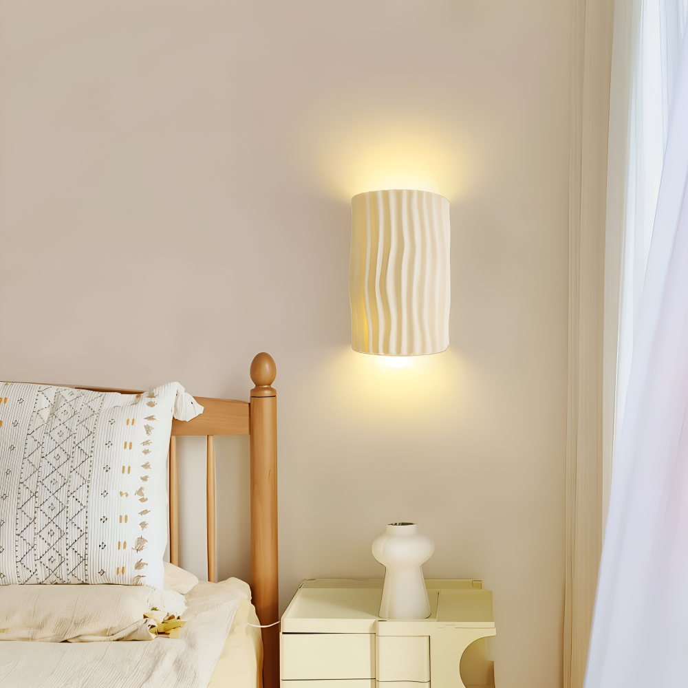 HuePleat Wandleuchte - Curvy Pleated Resin Wandlampe - Up and Down Wandleuchten Geführt