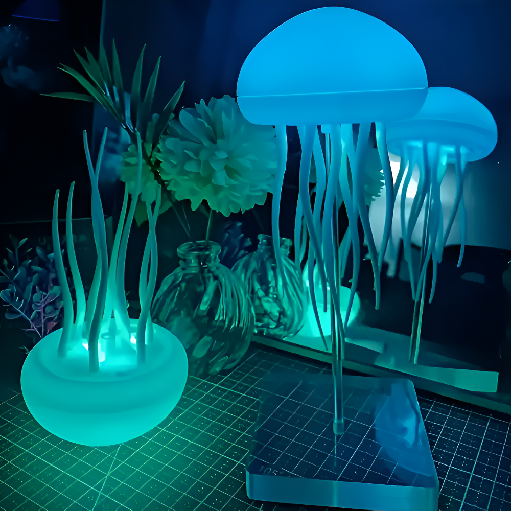 IllumBeats Jellyfish Tischlampe - Farbwechselndes, Sprachgesteuertes und Wiederaufladbares Nachtlicht