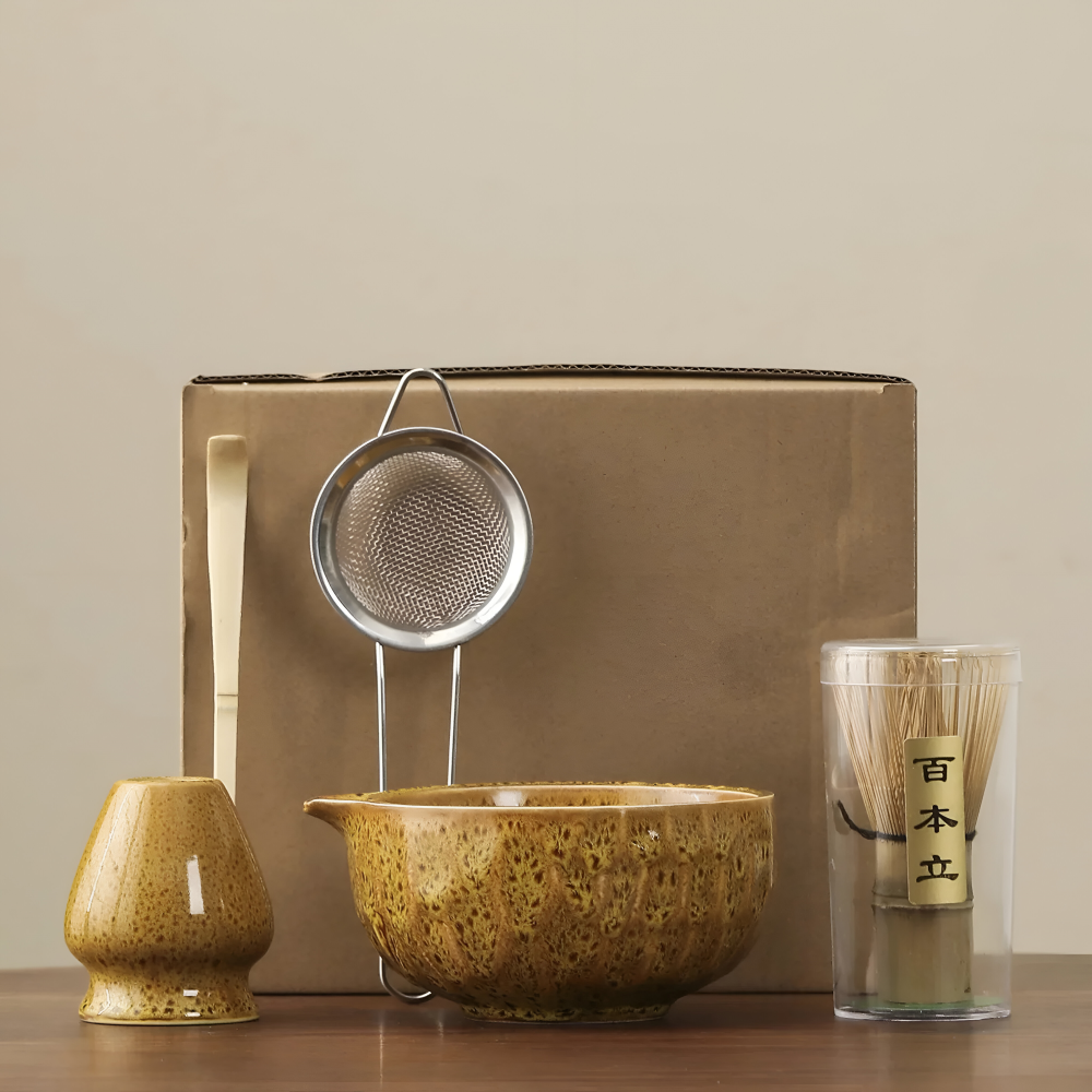 Authentisches Japanisches Tee-Set für Matcha – 5-tlg. Zubehör mit handgefertigter Keramikschale, Sieb & Bambuslöffel