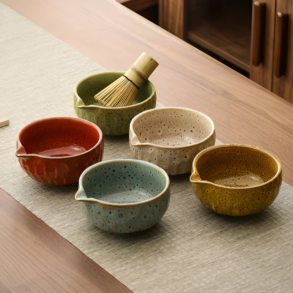 Authentisches Japanisches Tee-Set für Matcha – 5-tlg. Zubehör mit handgefertigter Keramikschale, Sieb & Bambuslöffel