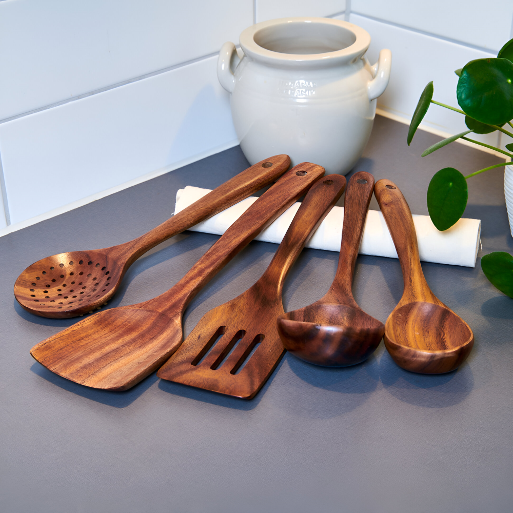 Küchenutensilien Set aus Walnussholz - 5 tlg. Holz-Kochlöffel & Pfannenwender