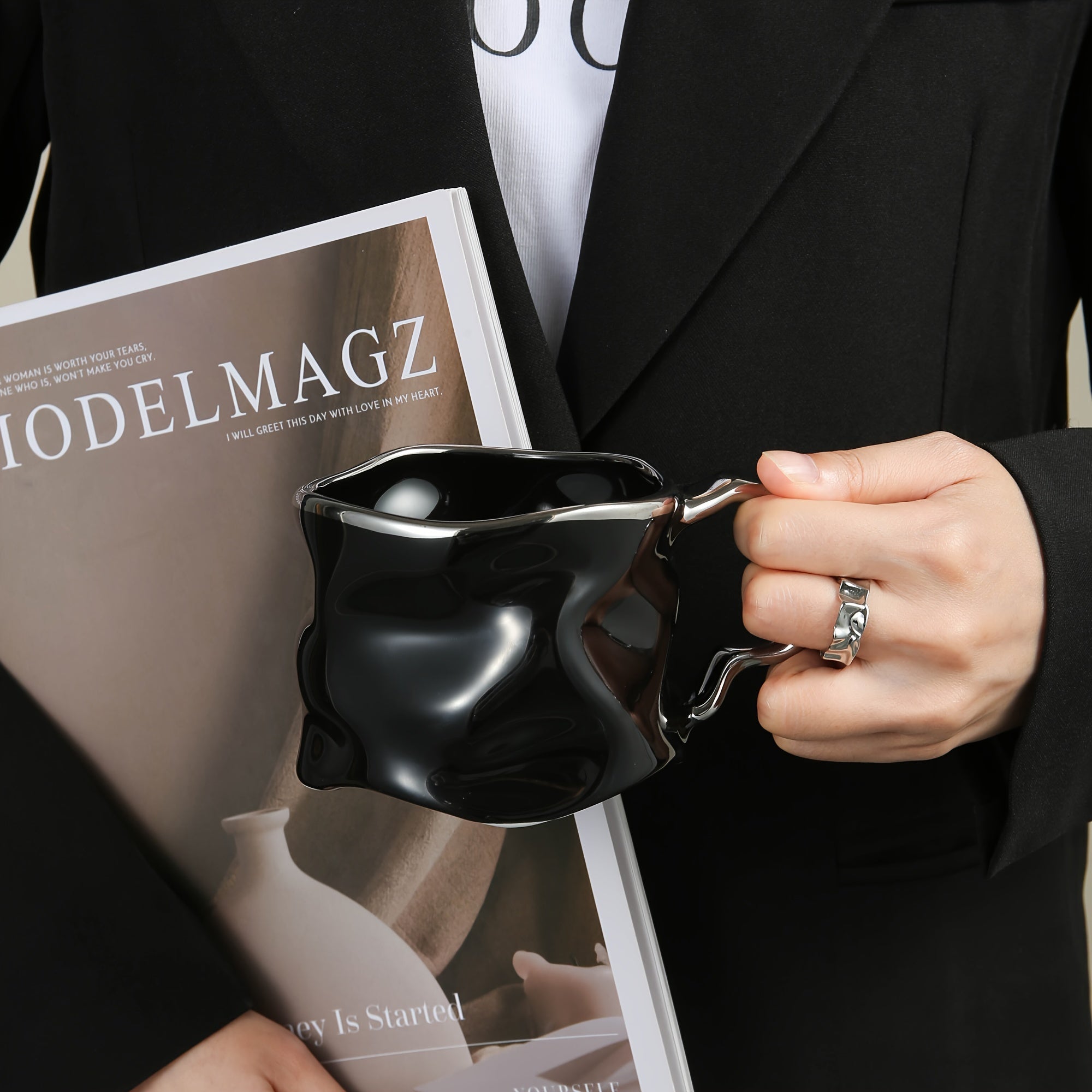 Kreative Keramiktasse - Zerknittertes Design in Schwarz und Silbergrau für Büro und Zuhause 7