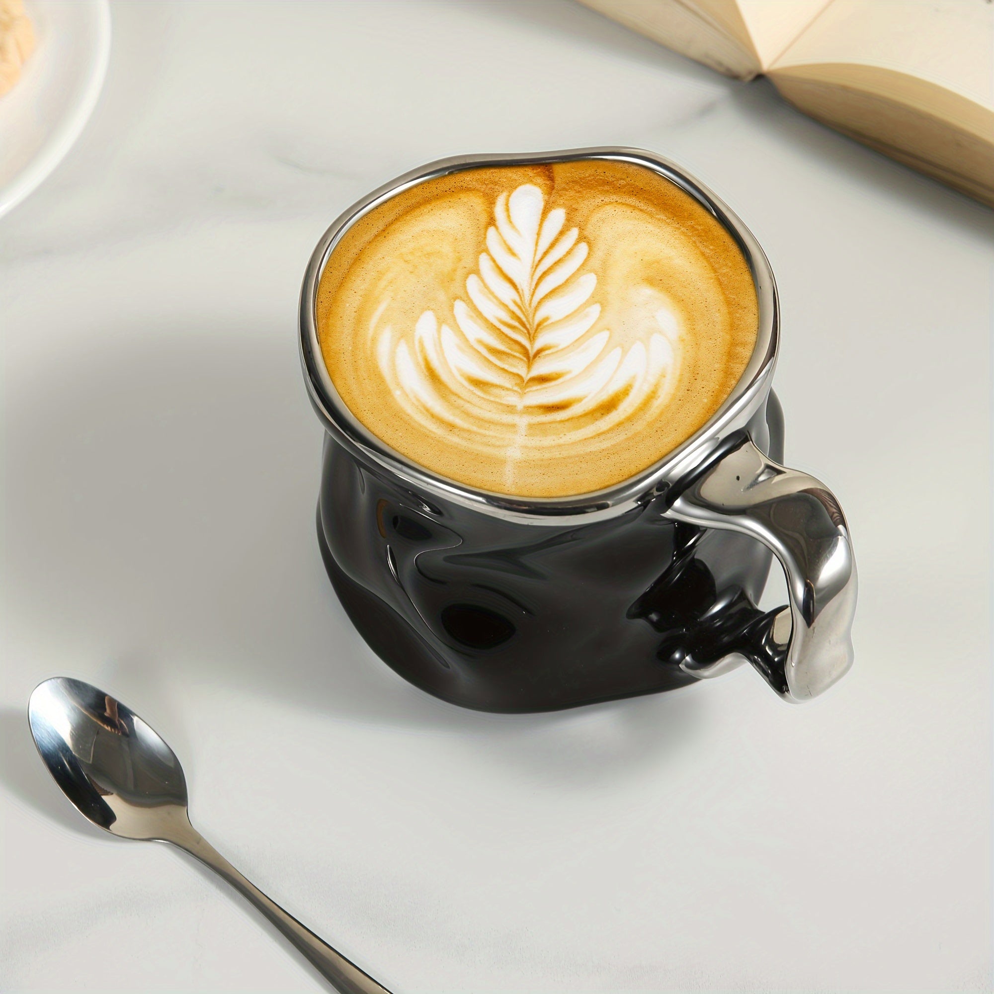 Kreative Keramiktasse - Zerknittertes Design in Schwarz und Silbergrau für Büro und Zuhause 8