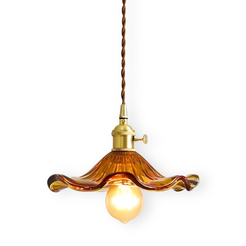 Lebendige Glas Pendelleuchte mit Kupferakzenten - Elegante Wohnkultur