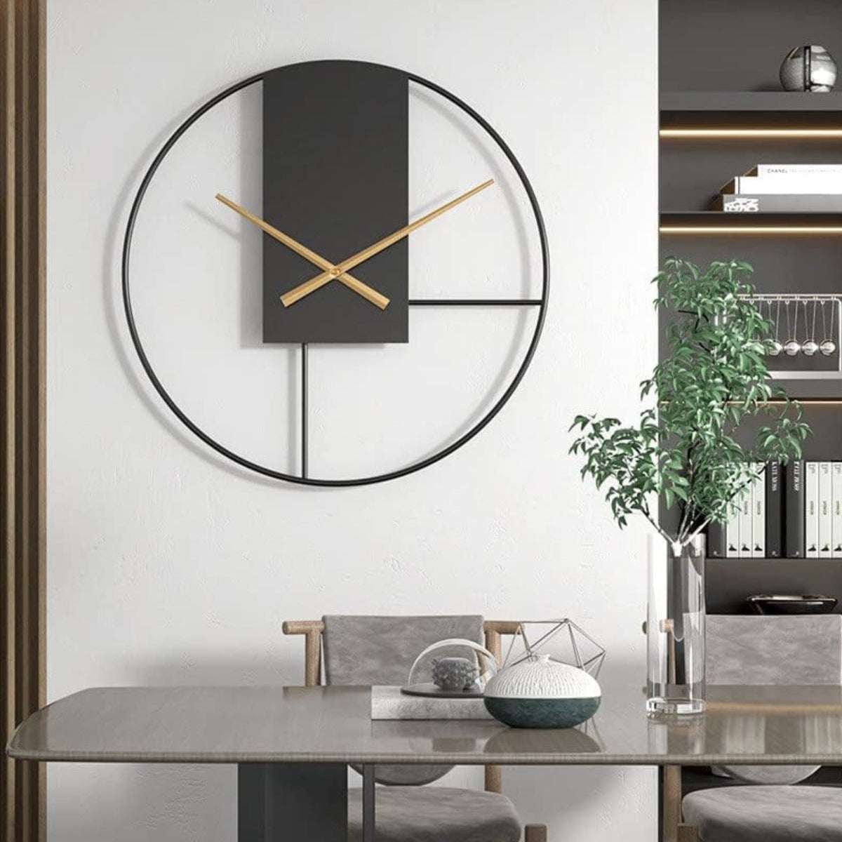 Luna Wanduhr Modern | Eleganter Schwarz-Runder Rahmen mit Goldenen Akzenten 2
