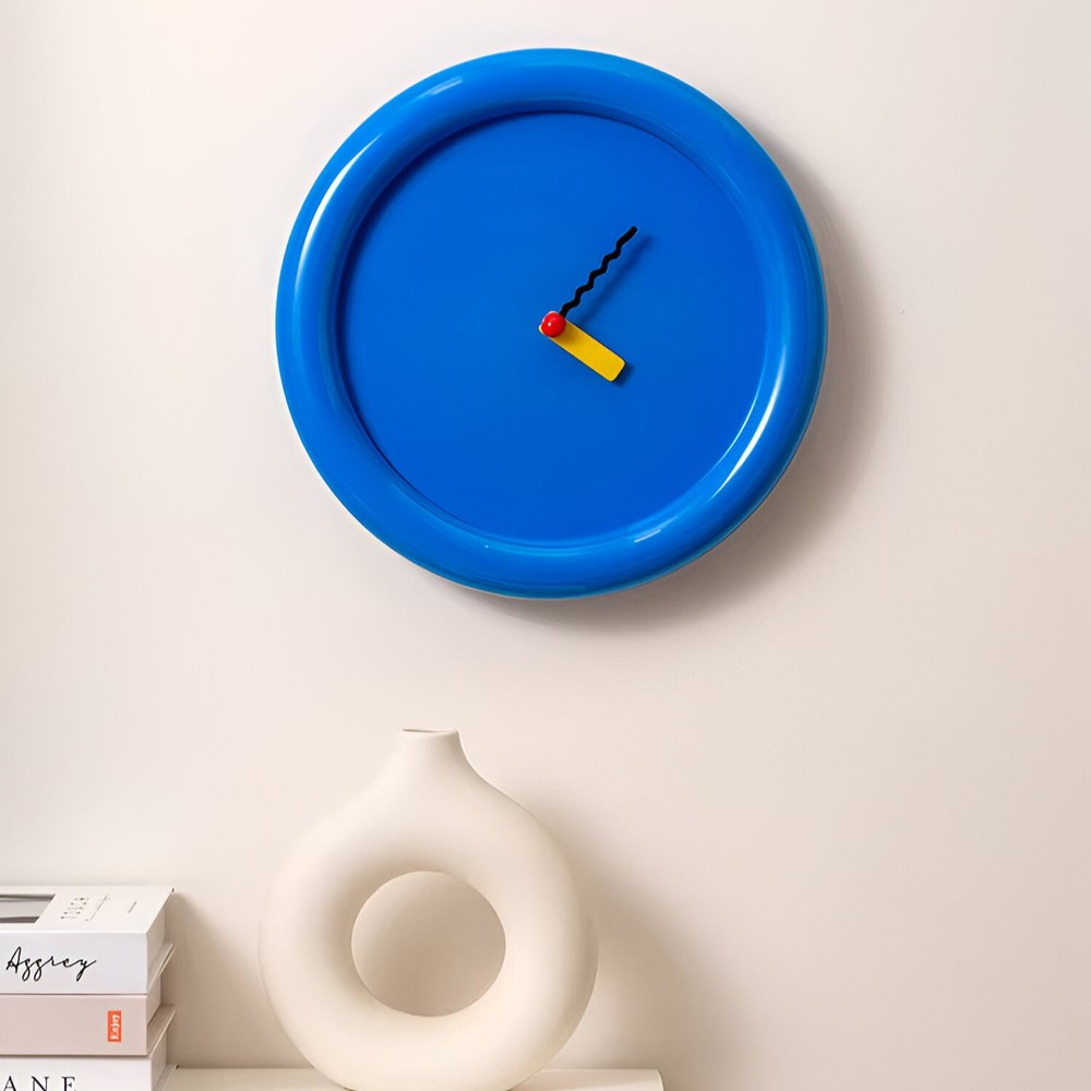 Moderne Design-Wanduhr Ø 30 cm – Kunststoff in verschiedenen Farben für das Wohnzimmer