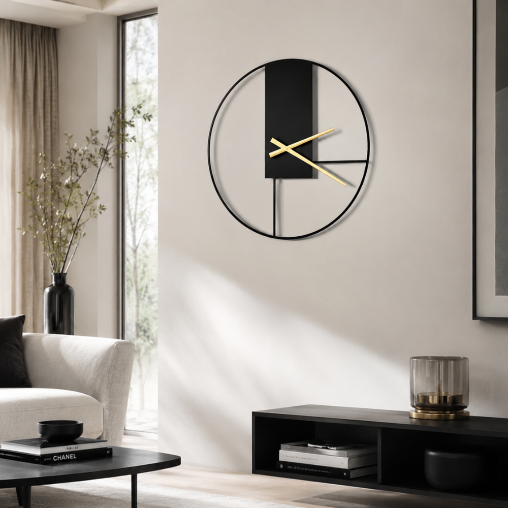 Moderne Wanduhr Metall Rund – Schwarze Design Uhr mit Goldenen Zeigern für Wohnzimmer, Büro & Flur