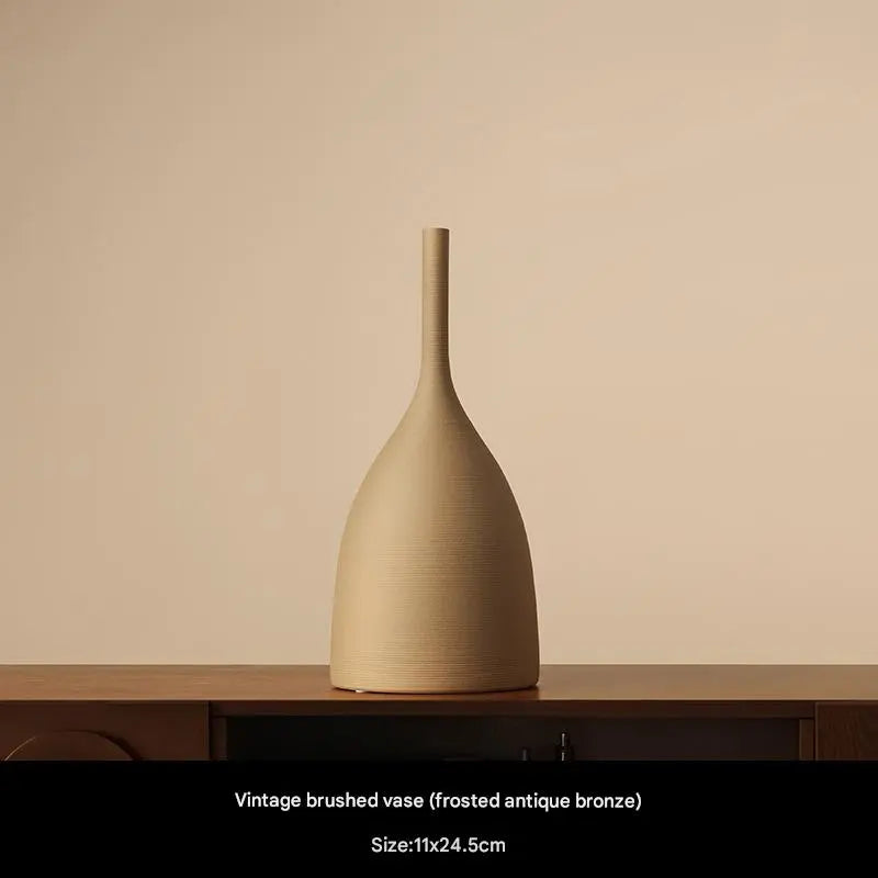 Morandi-Stil Handgebürstete Keramikvase - Elegante Weiße Porzellan Blumenvase für Stilvolle Dekoration 5