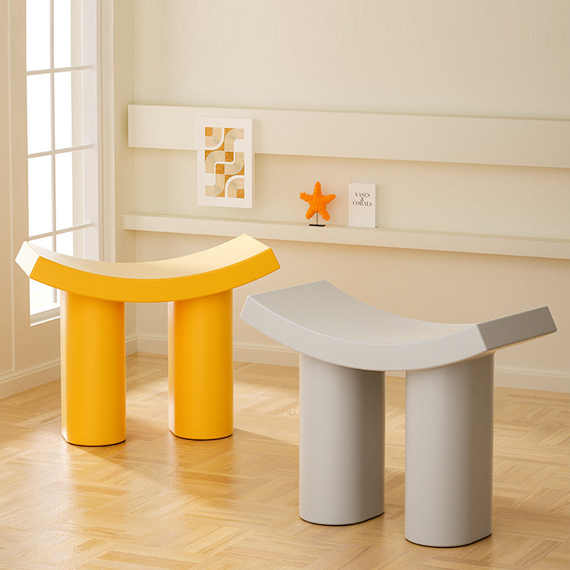 Nordic Contemporary Sitzhocker - Robuster Kunststoff in Bunt für Modernes Wohnambiente 8