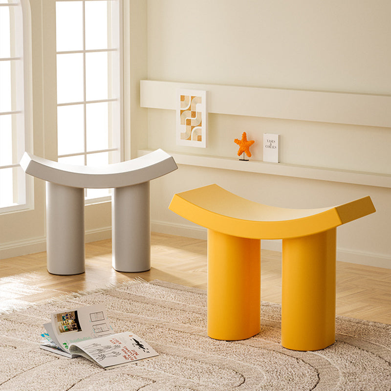 Nordic Contemporary Sitzhocker - Robuster Kunststoff in Bunt für Modernes Wohnambiente 9