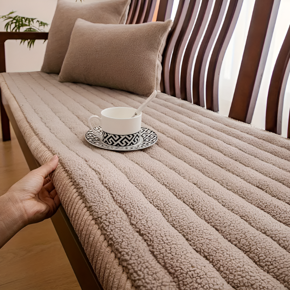 PolyesPlush - Weicher, Rutschfester und Haustierfreundlicher Sofa Cover