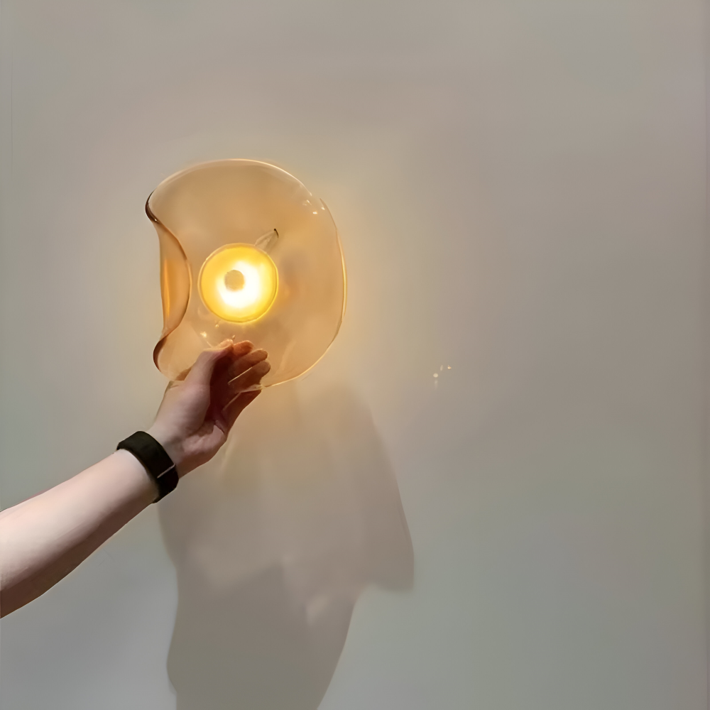 Skandinavisch Inspirierte Gebogene Glas Wandleuchte - LED Wandleuchte für den Innenbereich im Japandi-Design