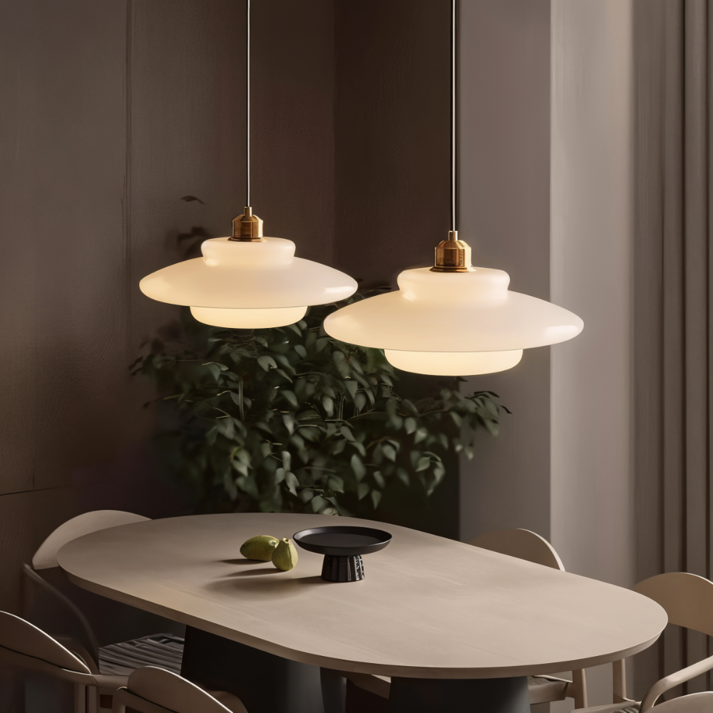 Scandinavian Dream - Nordische Pendelleuchte aus Milchglas mit Schichten