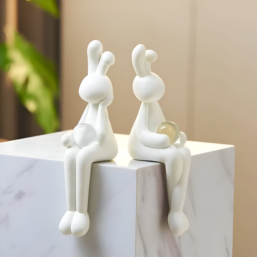 Glänzend Weißer Osterhase - Harz Hase Figur mit Kristallkugel für Osterdeko
