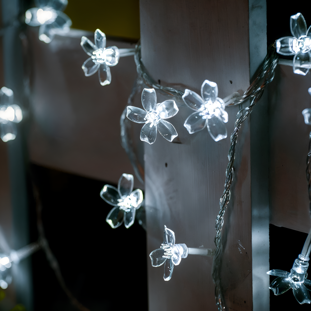 Sparkle Lichterkette - Dekorative Kugel, Blumen, Stern, Schneeflocke LED String Lights