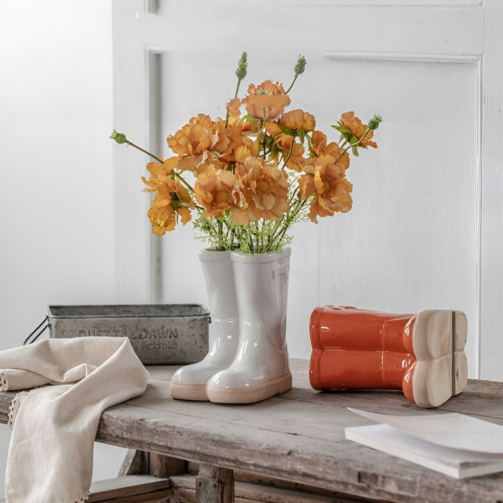Stylische Keramikvase mit einzigartigem Stiefeldesign – dekorative Blumenvase für modernes Wohnambiente