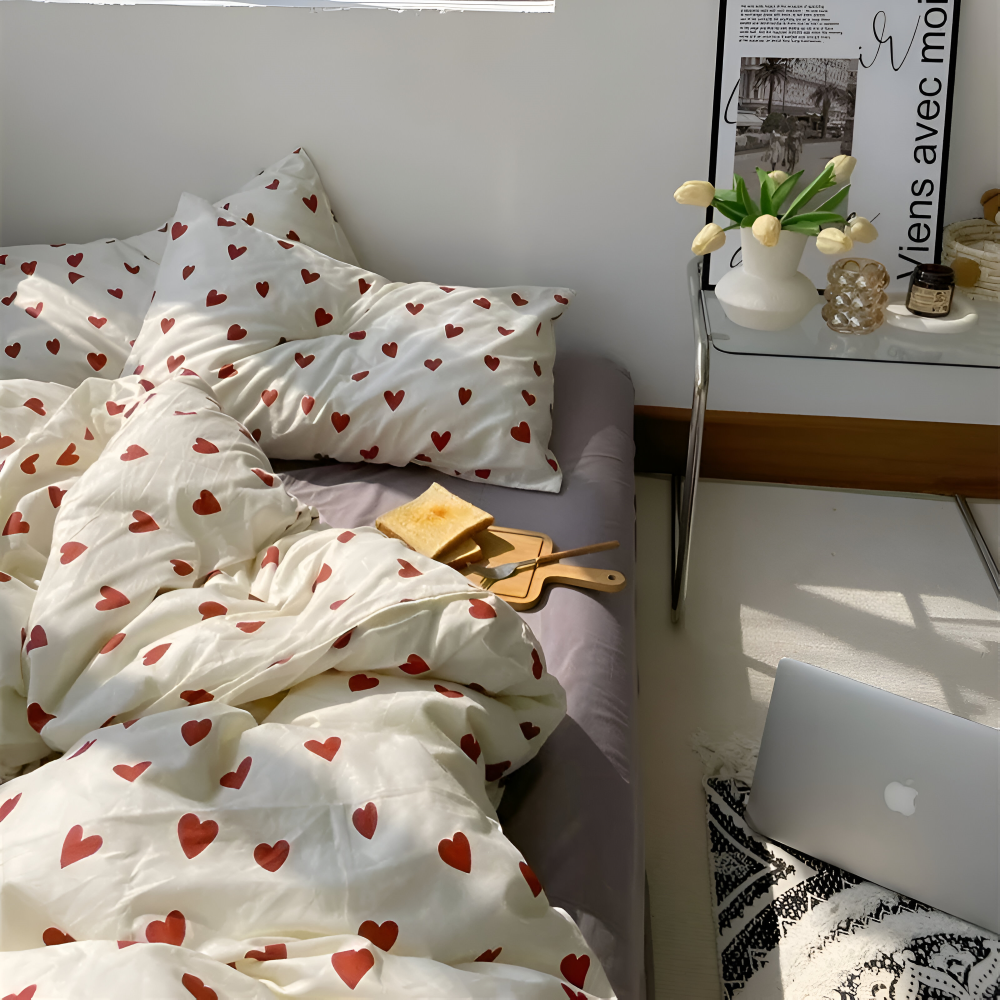 Bettwäsche-Set mit Herzen in verschiedenen Größen - Komplettes 3/4-teiliges Set inklusive Bettlaken
