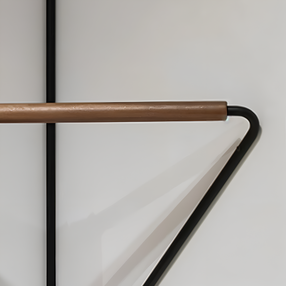 Triad Garderobenständer -  Geometrische Mehrzweck Garderobe aus Metall