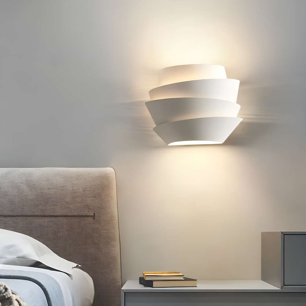UniqGleam Wandleuchte - Geometrische Wandlampe aus Metall - Dekorative Wandleuchten LED Indoor