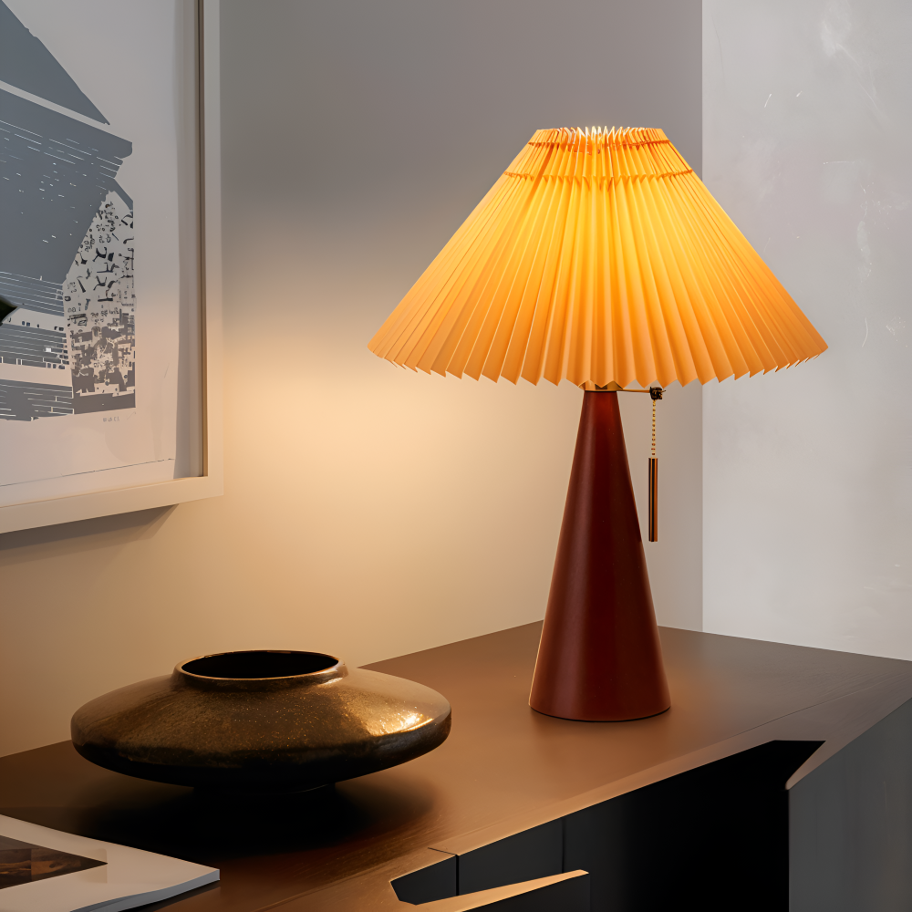 Vintage Tischlampe - Plissierte Tischlampe mit Holzsockel