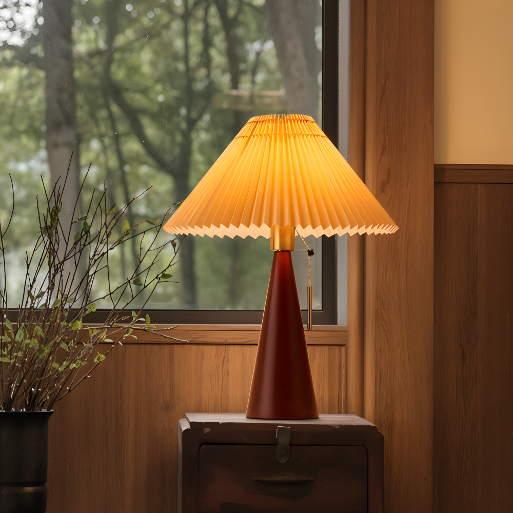 Vintage Tischlampe - Plissierte Tischlampe mit Holzsockel