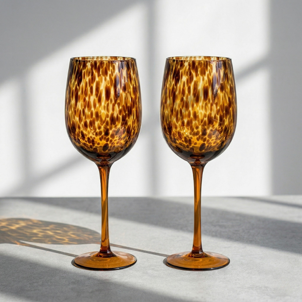 Vintage Leopardenmuster Weinglas - Amberfarbenes Borosilikatglas für Stilvolle Anlässe
