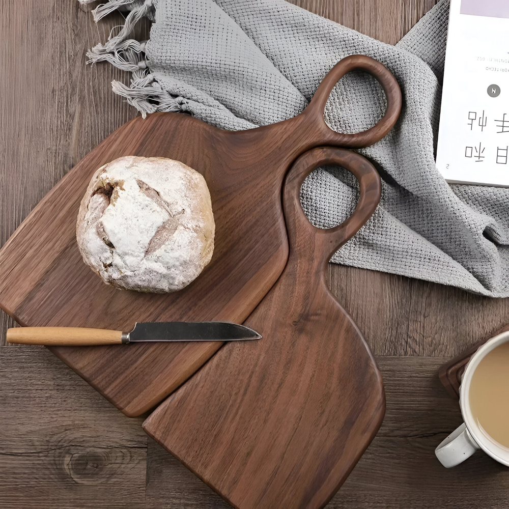 Set aus 2 Walnuss Holz Schneidebrettern - Stilvolle und langlebige Küchenutensilien