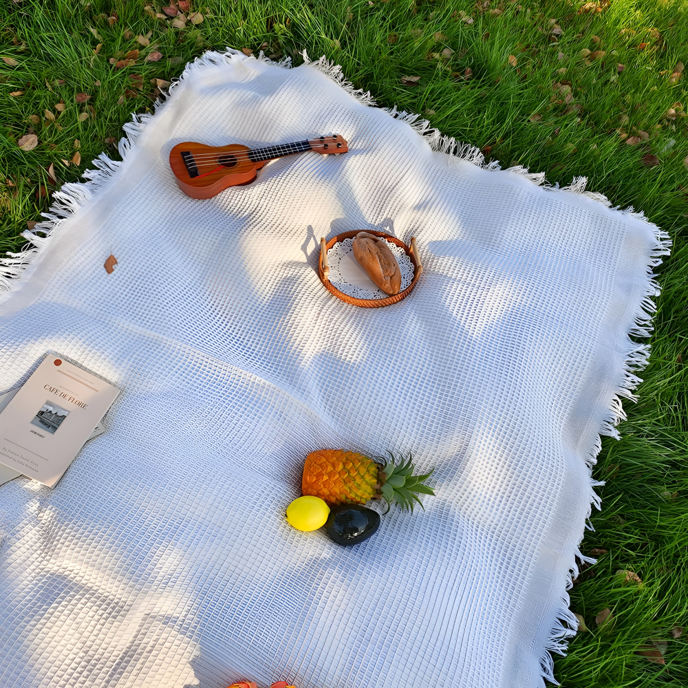 Weiße Boho Picknickdecke mit Quasten – 90x150cm, Baumwoll-Mix Outdoor Matte, Waschbar