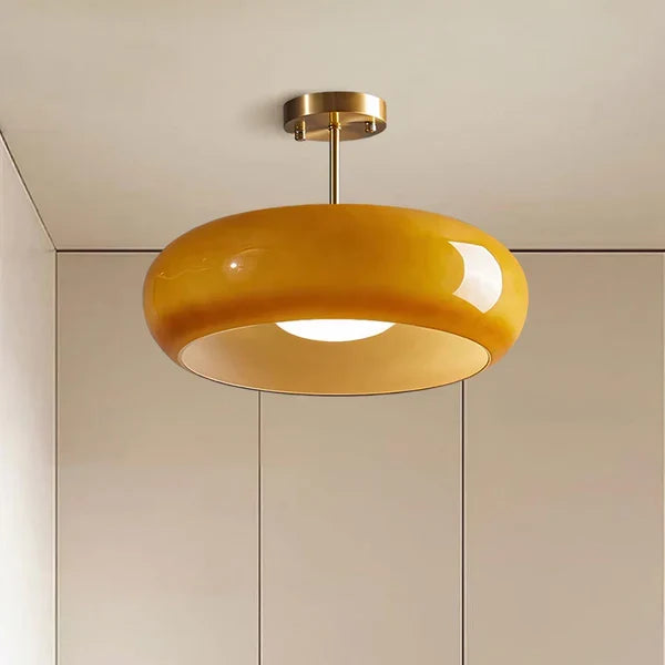 Glas Deckenleuchte in Messing und Orange, halbbündig an der Decke im Flur