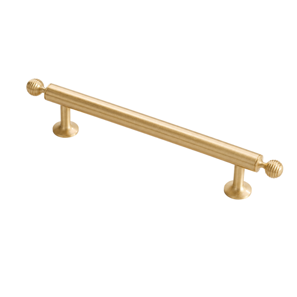 Möbelgriff Gold in Messingoptik, Lochabstand 160 mm, Länge 21,6 cm, auf weißem Hintergrund