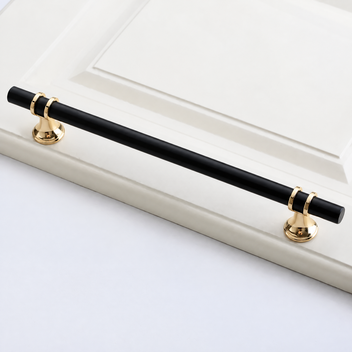 Möbelgriff Schwarz-Gold mit Lochabstand 192 mm