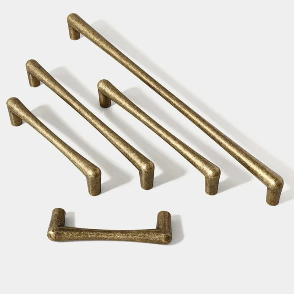 Stangengriffe in Antikbronze in verschiedenen Längen