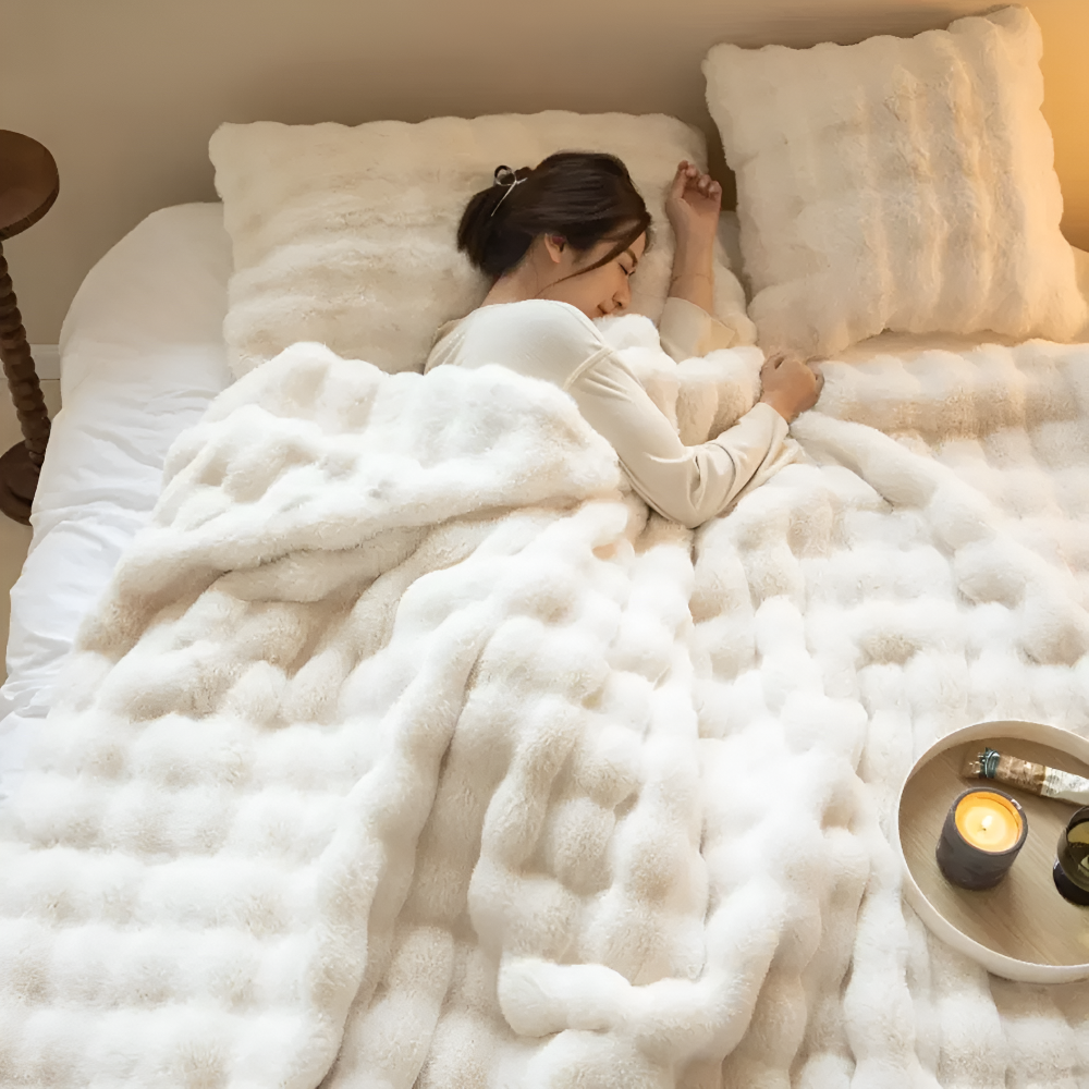 Karierte Kuscheldecke - super weich und kuschelig, der ultimative Entspannungsbegleiter.